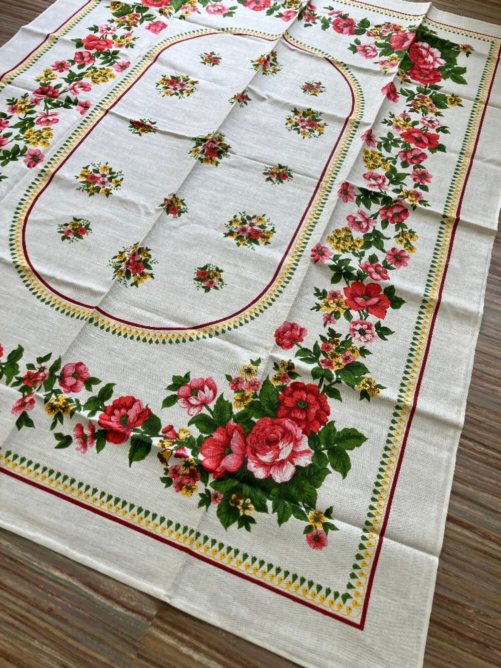 Heritage Rose Rectangular Tablecloth Linen Blend Vintage Floral Print 51x68"